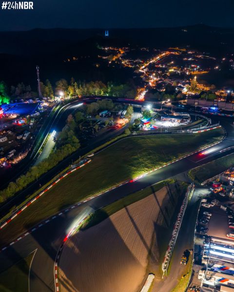 ADAC TotalEnergies 24h Nürburgring bochtencombinatie gedurende nacht