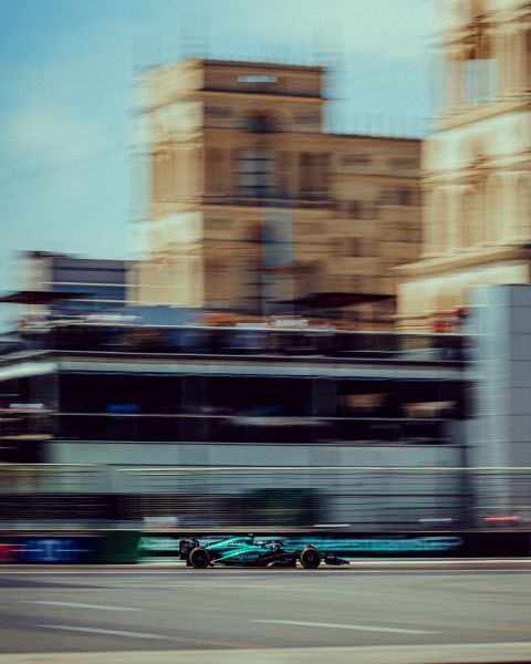 Aston_Martin_Baku_Alonso_zijkant