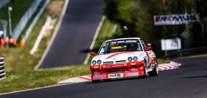 51e ADAC TotalEnergies 24h Nürburgring Dacia en Manta foto 3