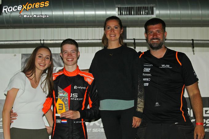 Sem van der Heijden met vriendin en ouders