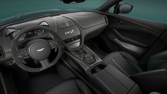 Aston Martin DBX707