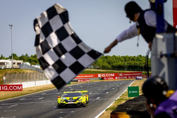 DTM terugkeer Zandvoort foto 19 Lamborghini_racewinnaar zaterdag