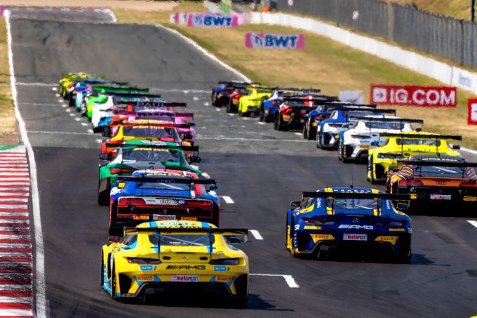 DTM terugkeer Zandvoort foto 23 Startveld_op_de_achterzijde