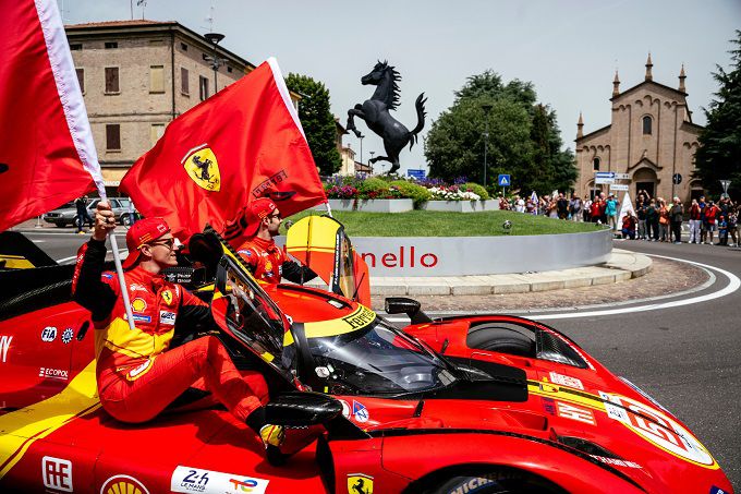 Ferrari 499P