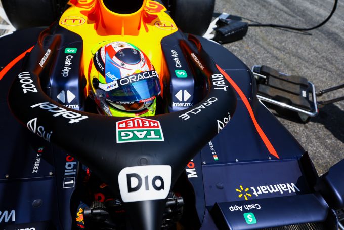 Helmut Marko: Sergio Pérez wordt 'wakker geschud' uit WK 'droom'