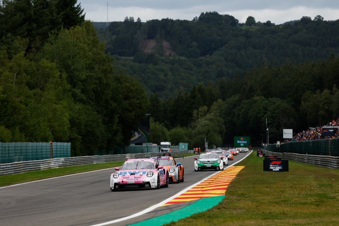 Porsche Mobil1 Supercup 2023 Spa-Francorchamps Foto 14 Harry_King_voorop