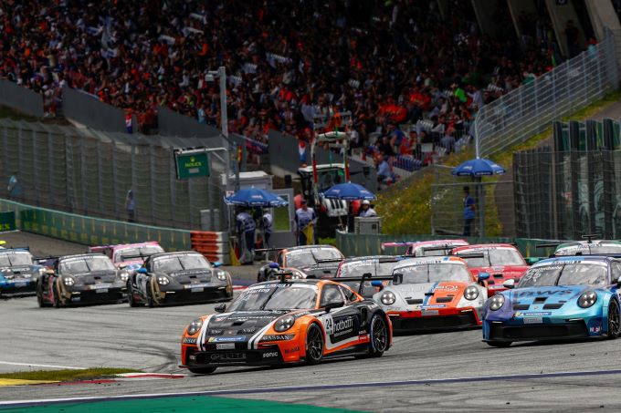 Porsche Mobil 1 Supercup Red Bull Ring Spielberg foto 3 Loek Hartog voorop