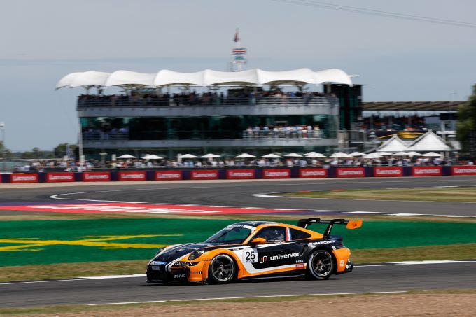 Porsche Mobil1 Supercup Silverstone Nr25 Larry ten Voorde