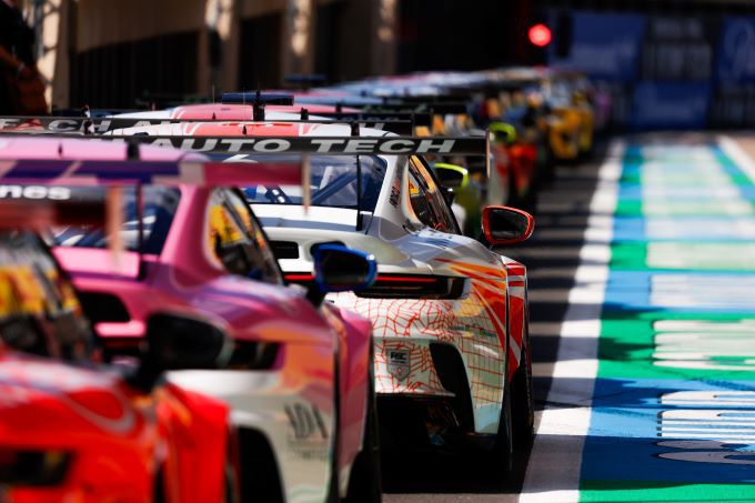 Rijtje_achterkant_porschemobil1supercup-previewhungaroring2023