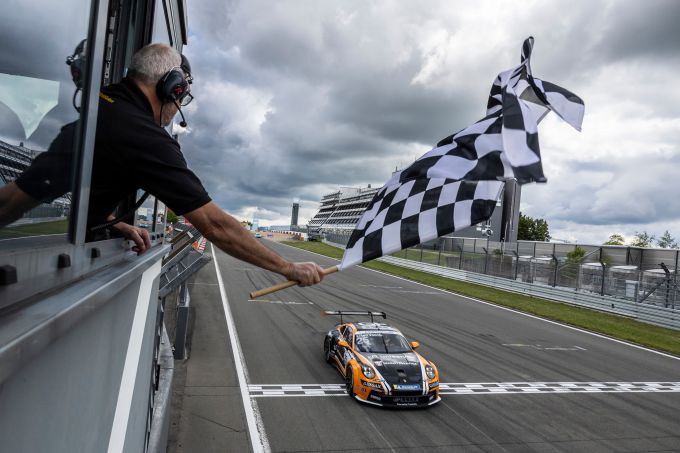 Porsche Carrera Cup Deutschland Nürburgring Larry ten Voorde winnaar zaterdagrace