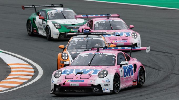 Porsche Mobil 1 Supercup Dutch GP weekend Zandvoort zondag Foto 5 Strijd_Buus_Ten_Voorde_King