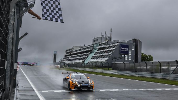 Porsche Carrera Cup Deutschland Nürburgring Team GP Elite Foto 10 Larry ten Voorde racewinnaar
