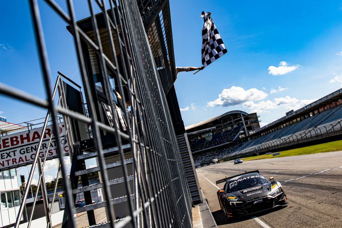 Fanatec World Challenge Europe in Hockenheim Audi Tresor Orange 1 winnaaar