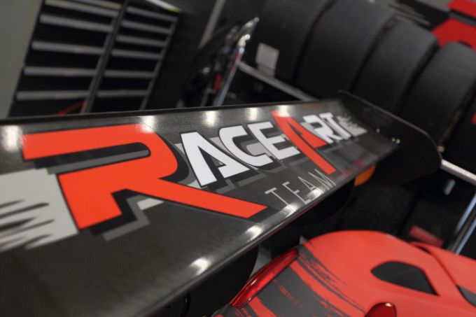 Team RaceArt-Kroymans zegeviert in Spa-Francorchamps foto 5