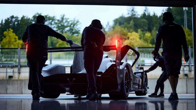 BMW M V8 Hybrid