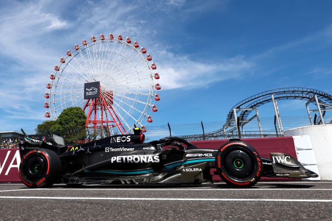 Mercedes_Lewis_Hamilton_reuzenrad_Suzuka