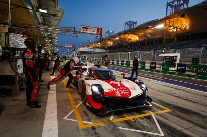 Toyota GR010 Hybrid FIA WEC-kampioen 2023 Foto 7