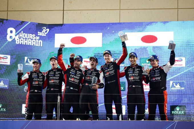 Toyota GR010 Hybrid FIA WEC-kampioen 2023 Foto 11