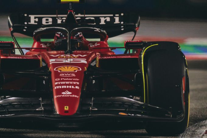 Singapore_Ferrari_voorkant