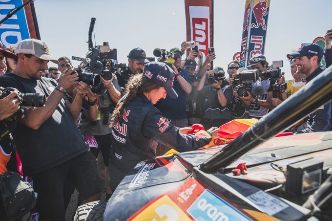 Cristina Gutiérrez schrijft geschiedenis met Dakar Rally-overwinning