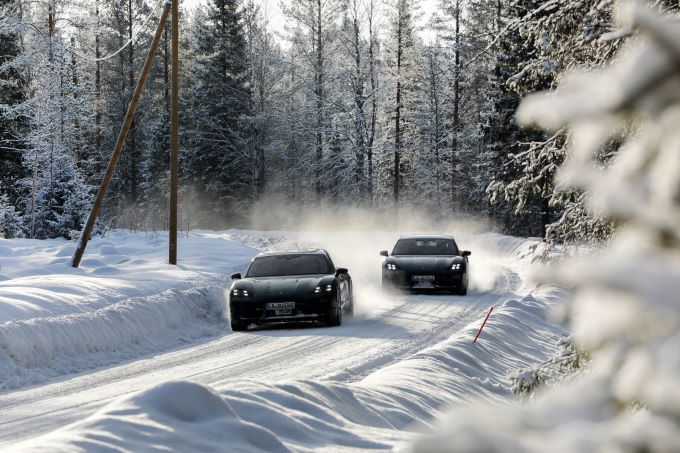 Porsche Taycan 2024 Foto 2
