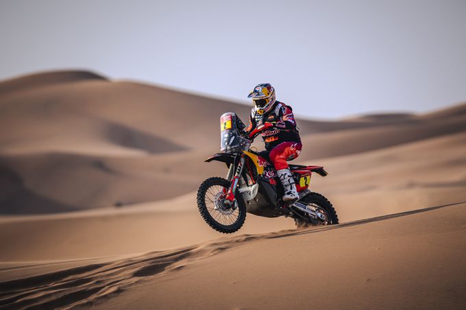 Toby Price van Red Bull KTM Factory Racing tijdens etappe 02