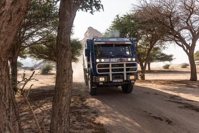 Völkel Dakar Team Mercedes-Benz NG 2636 6x6 trucks