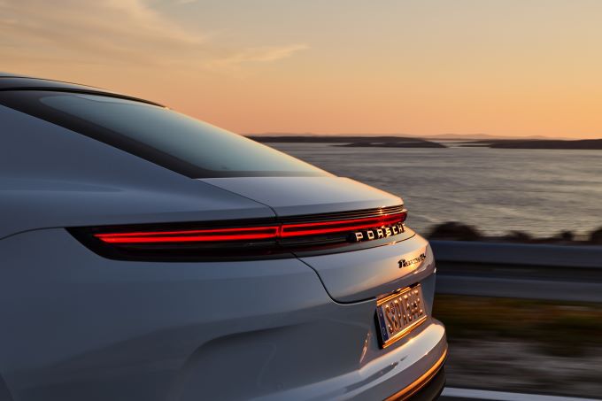 Porsche Panamera 4 E-Hybrid en 4S E-Hybrid Foto 4