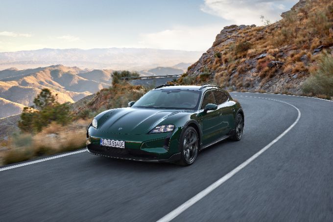 Nieuwe Porsche Taycan foto 8