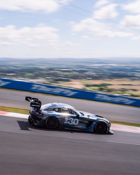 12 Bathurst 2024 Hours ronderecord Jules Gounon en Mercedes-AMG Foto 1