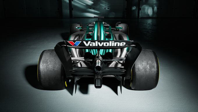 AMR24 van Fernando Alonso en Lance Stroll
