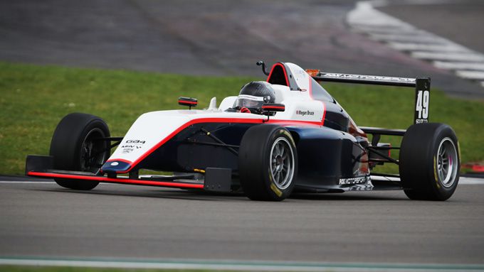 Megan Bruce bij Fox Motorsport