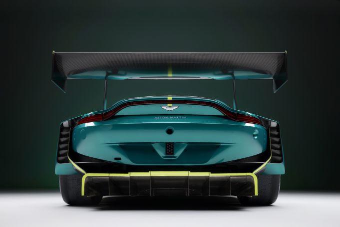 Walkenhorst_Aston_Martin_Vantage_GT3_05