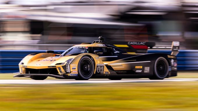 12H Sebring 2024 Renger van der Zande Cadillac V-Series.R