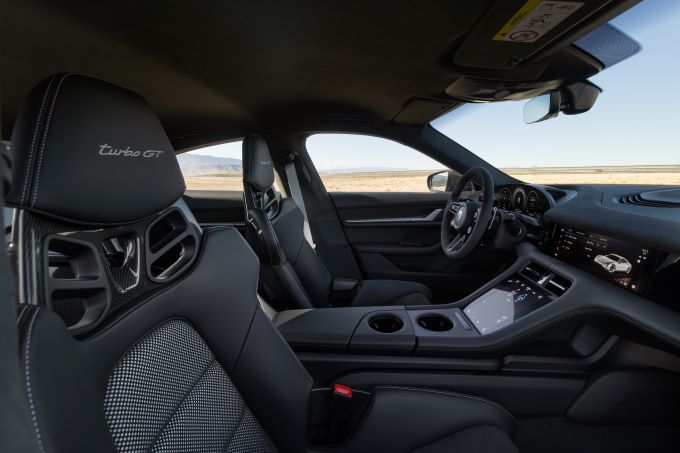 Porsche Taycan Turbo GT foto 3