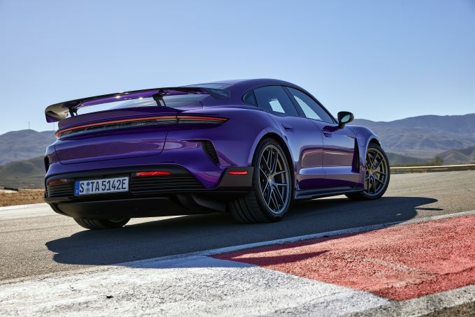 Porsche Taycan Turbo GT foto 5