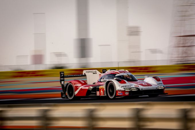 Porsche Penske Motorsport FIA WEC Qatar 1812kms Foto 5