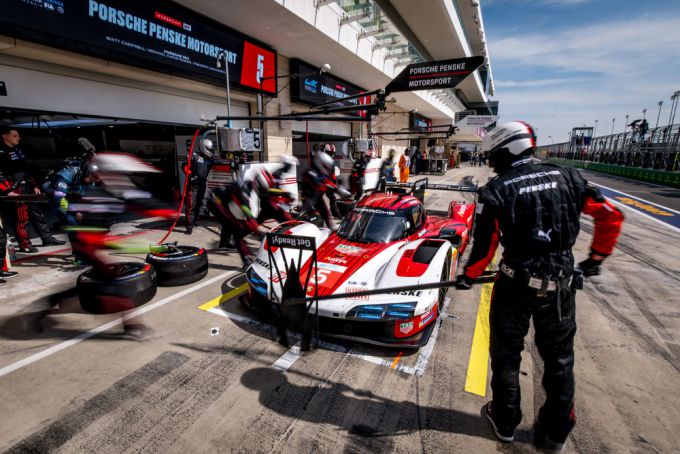 Porsche Penske Motorsport FIA WEC Qatar 1812kms Foto 8