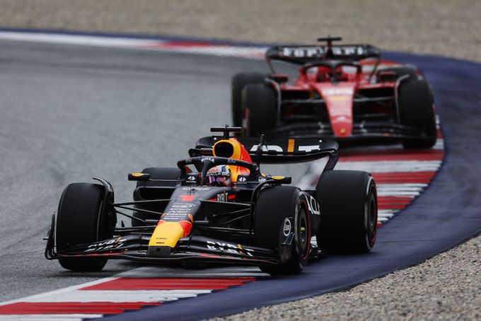 Red_Bull_voor_Ferrari_Max_Verstappen