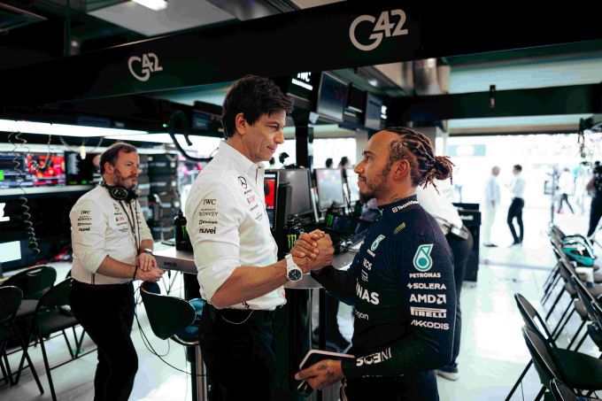 Toto_Wolff_Lewis_Hamilton