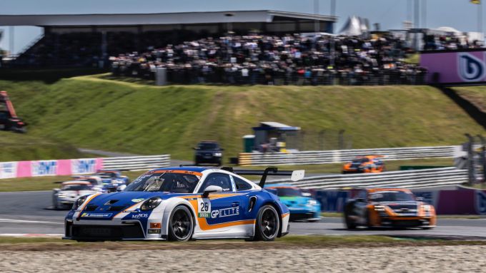 Porsche Sixt Carrera Cup Deutschland Race 3 en 4 Oschersleben Foto 12 Ariel Levie Team GP Elite