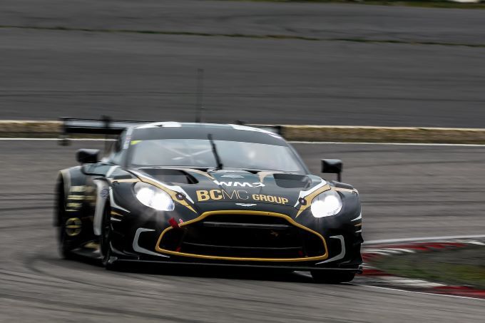 Walkenhorst_Aston_Martin