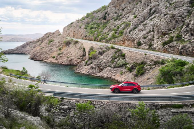 Prestaties, comfort en exclusiviteit: de nieuwe Porsche Cayenne GTS Foto 6