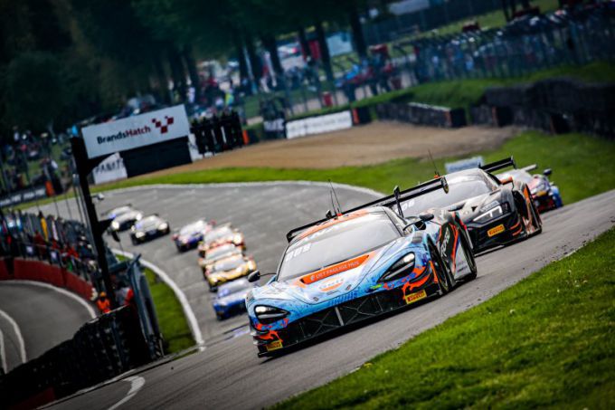Fanatec GT World Challenge Europe Brands Hatch Foto 5 Nr159_McLaren