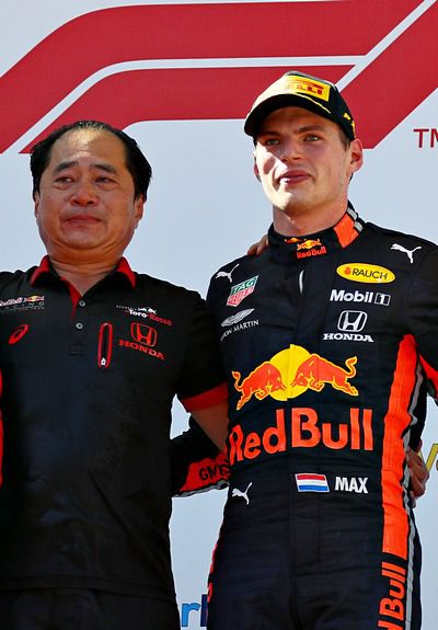 Max_Verstappen_Tanabe_podium_Oostenrijk_2019