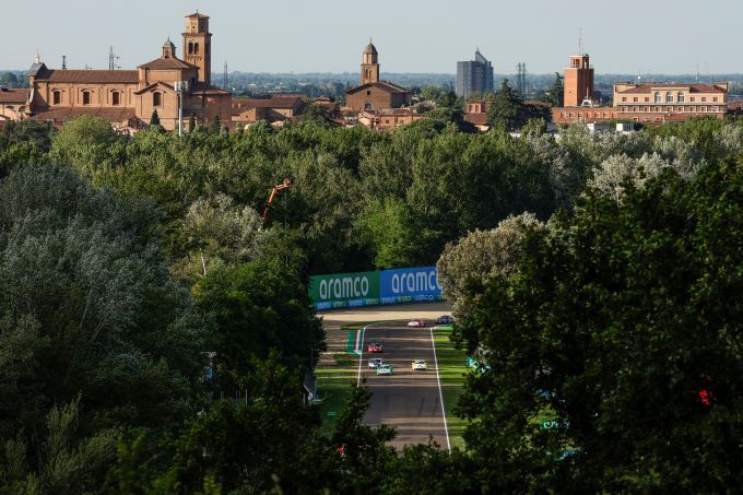 Porsche Mobil 1 Supercup in Imola overview