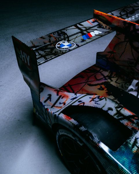 BMW M Hybrid V8-endurance Art Car by Julie Mehretu foto 3
