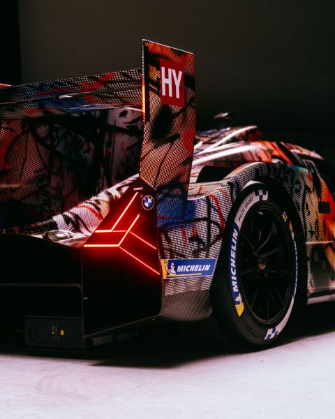 BMW M Hybrid V8-endurance Art Car by Julie Mehretu foto 5