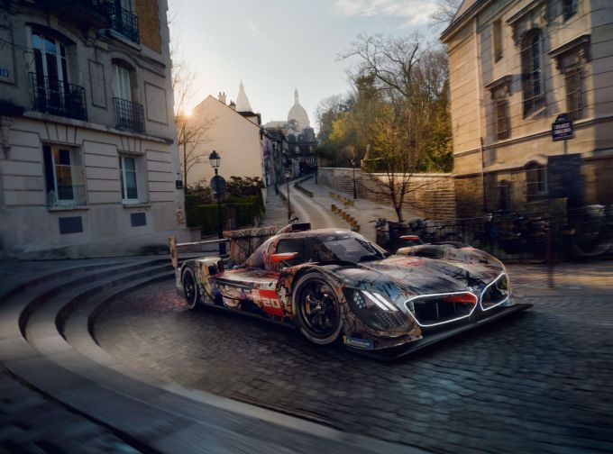 BMW M Hybrid V8-endurance Art Car by Julie Mehretu foto 7