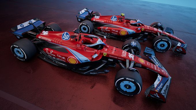 Unieke LIVERY Ferrari SF-24 van Sainz en Leclerc met blauwtinten Azzurro La Plata en Azzurro Dino